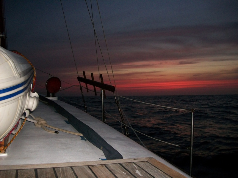 Illustration for article titled Meet The 29-Year-Old Woman Sailing Around The World Solo